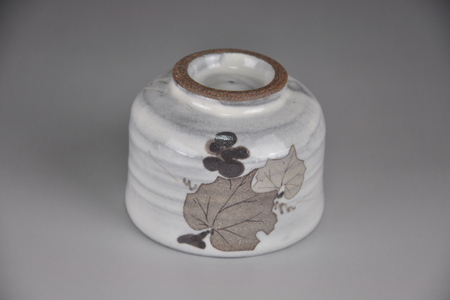和紙染草花文ぐい呑 (H025107)