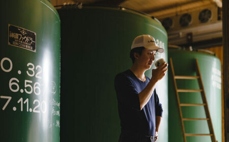 【全3回定期便】純米東長 1.8L / 佐賀県 / 瀬頭酒造株式会社 [41AIAD042]