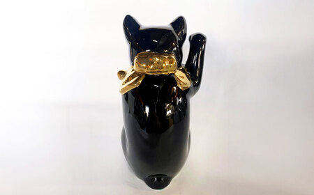 【瀬戸焼】江戸猫 ブラック 本金 右手上げ 19cm 化粧箱入り【スズカ】 / 招き猫 インテリア 雑貨 置き物 開運 / 瀬戸市 [BBDJ005]