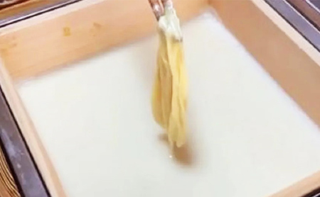 ー日一組限定。奈良の隠れ家的名店で食べる本格湯葉料理雅コース 　お食事券(3名様分) チケット 