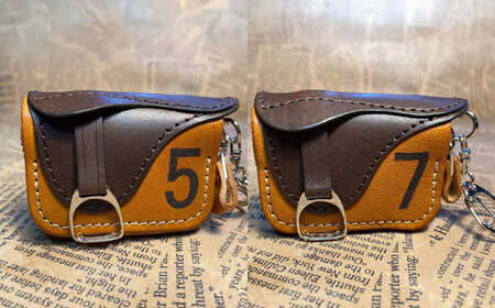 鞍型ミニラウンドファスナーコインケース [BIAU004] 競馬 競馬