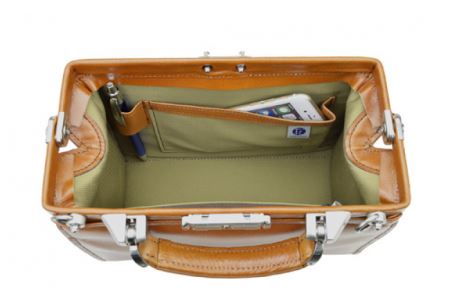 サドル　牛革オイルヌメ兼用ミニダレス（22324-04）チョコ