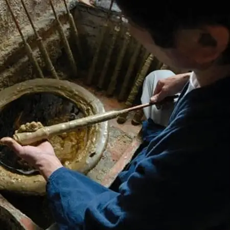 【岡崎手描き絵ろうそく】20匁 愛知県花かきつばた　全工程手作り国内産ハゼの実蝋を100%使用【1200102】