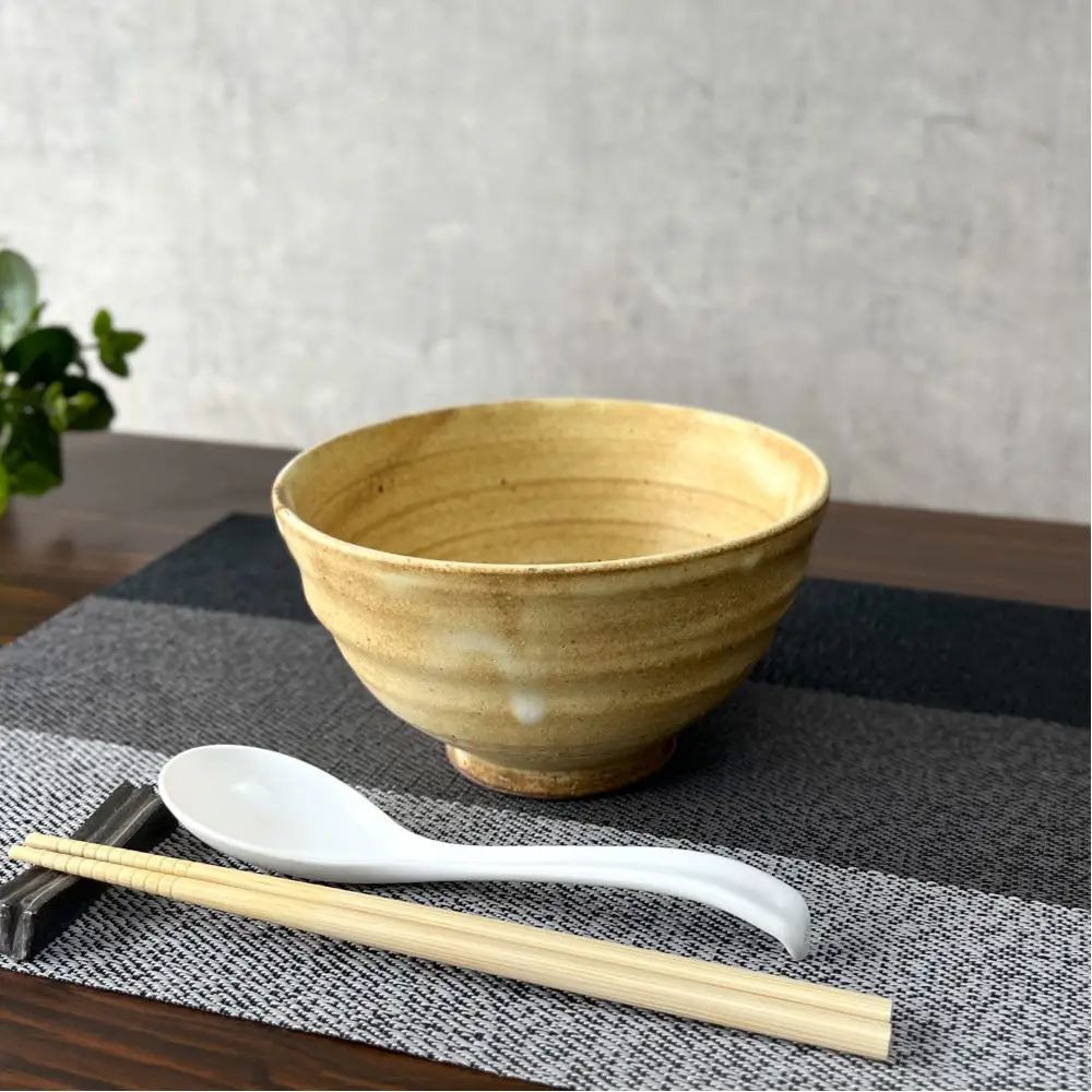 匠 －TAKUMI－　【信楽焼】たっぷり入るどんぶり鉢（黄釉）2個セット