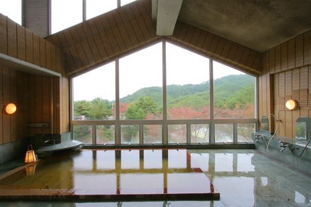 【一年中楽しめる低温熟成松茸と美肌の温泉】信州穴沢温泉 松茸山荘 お食事・宿泊 ギフト券 50,000円分
