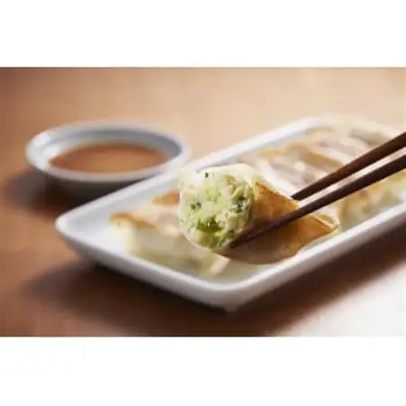 餃子の雪松　冷凍生餃子144個(36個×4包)タレ2個付き　埼玉県 入間市 クール便【配送不可地域：離島】【1636179】