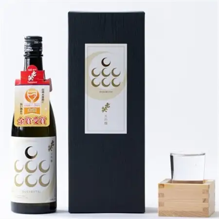 【七笑酒造】大吟醸720ml　化粧箱入　蔵元直送【1640118】