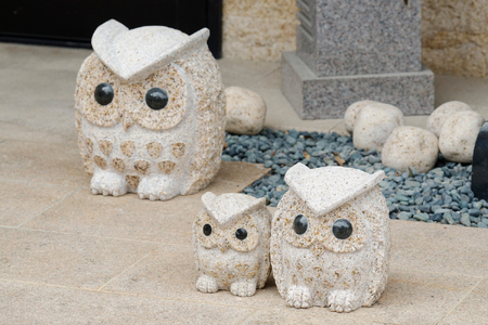 AE2　ふくろうの置物（小）【 フクロウ 梟 インテリア 石 石製 縁起 縁起物 】