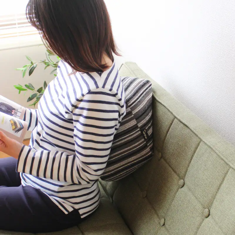 【洛中高岡屋】シンプルなデザインと素材感 おじゃみ座布団＜グラフ・ブラック＞[ 京都 老舗 座ぶとん クッション お手玉 黒 ストライプ リラックスアイテム 人気 おすすめ ラクに座れる 座り心地抜群 おしゃれ インテリア ギフト プレゼント お取り寄せ 通販 送料無料 ふるさと納税 ]