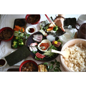 『あの味が忘れられない！』子どもたちに大人気！炙って食べる香ばしい海苔「やだのり」60枚と絵本グッズ♪