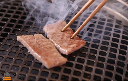 毎回約700頭から厳選された 鹿児島黒毛和牛 霜降り焼肉 800g ( 厳選 プレミアム 高品質 鹿児島黒毛和牛 黒毛和牛 牛肉 徳之島 奄美 鹿児島 ギフト お中元 お歳暮 ステーキ ご馳走 記念日 高島屋 )