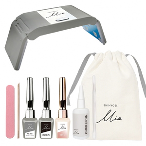 シャイニージェルミオ (SHINYGEL Mio) はがせるジェルネイルキット (ランプ付きギフトセット) カラー：001 [1663]