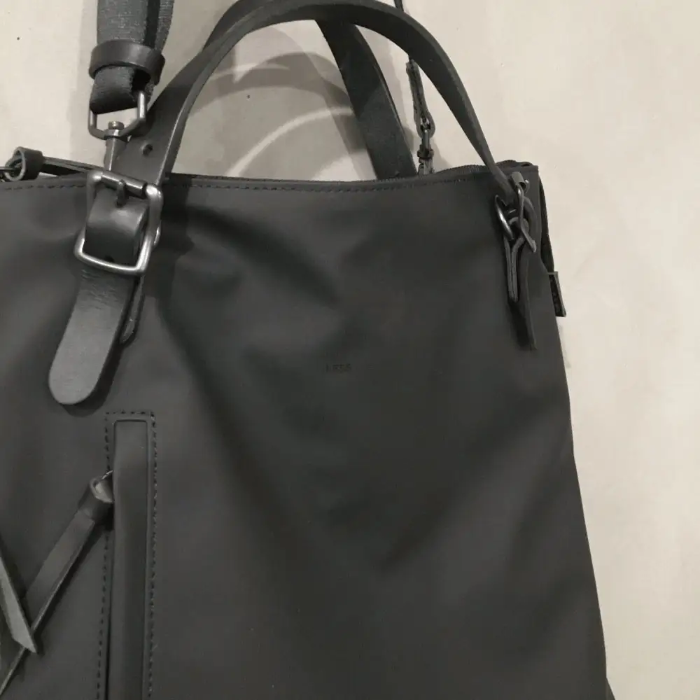 【-LESS PREVAIL】Matte　トートリュック　M　PSTB-2001（ブラック）