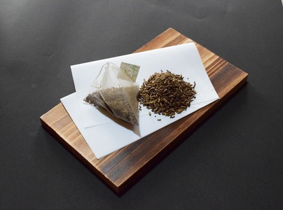 定期便 全2回 毎月発送 特選ティーパック マグ用 ほうじ茶 2袋 ほうじ茶ティーパック(3g×12個入) ティーバッグ テトラ型 影山製茶店 お手軽 本格的 水出し可能 ティータイム おもてなし リラックス 手土産 富士市 [sf001-301]