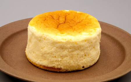 【6回定期便】ふんわりチーズ 直径12cm / チーズ ケーキ スフレチーズケーキ 冷凍 スイーツ / 長与町 / CAKE SHOP FAVORI[EBV059] 