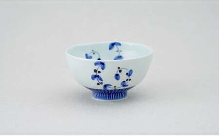 有田焼 しのぎ飯碗 ペア セット さび唐草リーフ【皓洋窯】食器 手描き 茶碗 2個 夫婦茶碗 ギフト 唐草 ちゃわん うつわ 赤 青 A21-5