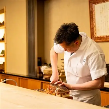 【紀尾井町 藍泉】《ランチ・ディナー共通》10,000円分お食事券(ぐるなびセレクション)【1642251】