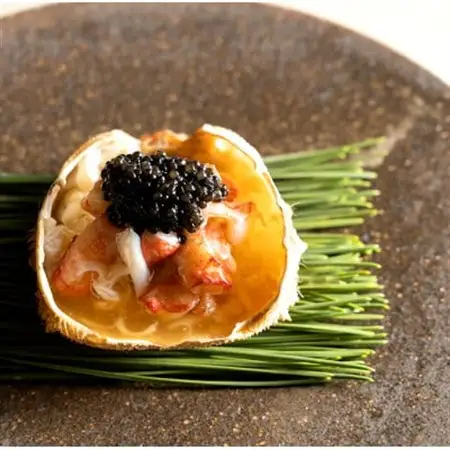 【紀尾井町 藍泉】《ランチ・ディナー共通》ペア会席コースお食事券(ぐるなびセレクション)【1642254】