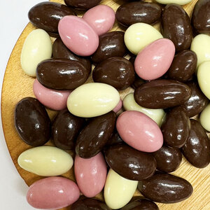 ミックス アーモンドチョコ 1.75kg 350gx5袋 4月～10月発送 チョコレート チョコ スイーツ お菓子 おかし  アーモンド  ミルクチョコ  ホワイトチョコ  苺チョコ  ギフト プレゼント 兵庫県 伊丹市