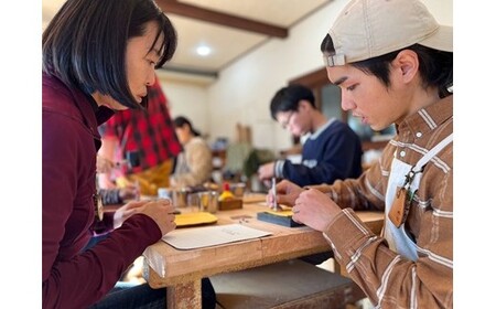 猟師と鹿革サコッシュ作り体験　2名様