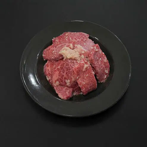 淡路ビーフ 焼肉 塩麹 500g ( 250g × 2パック ) 島の塩麹の極上やわらか仕立て 淡路島産 淡路牛 黒毛和牛 牛肉 焼肉 肉 牛丼 霜降り 冷凍 バーベキュー アウトドア ギフト 記念日 誕生日 淡路島 洲本市