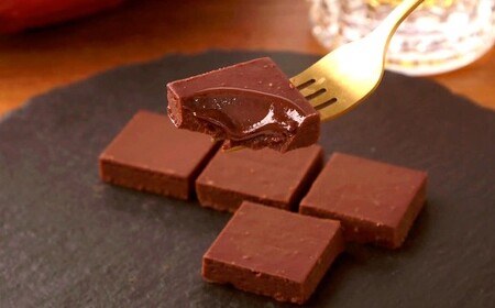 「にっぽんの宝物世界大会2023 日本と海外の融合部門 第2位獲得！」 【世界を変えるカカオ】 生チョコレート ＆ 濃厚カカオブリュレ  生チョコレート2箱　濃厚カカオブリュレ 1箱  ／ チョコレート 生チョコ ブリュレ クリームブリュレ カカオ カカオスイーツ お菓子 洋菓子 スイーツ デザート 冷凍