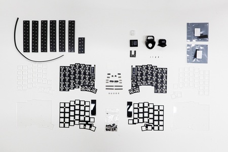 【黒】トラックボール付き60%左右分割キーボードキット Keyball61 自作 キット トラックボール 左右分割キーボード リバーシブル 設計 基盤 キーボード カスタム PC パソコン 配列 キー [Q3018]