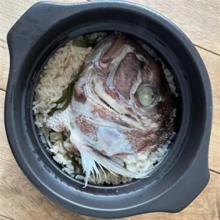 真鯛かぶと ハーフカット 2尾分×2パック 計2kg【配送不可地域：離島】【1665271】