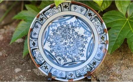 有田焼 渕錆藍華牡丹縁文様図 24cm 皿 ～華一園シリーズ～【西山錦華堂】食器 器 うつわ 皿 プレート 牡丹 手描き 55000円 A55-144