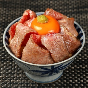 【和牛セレブ】神戸牛肩ロース焼肉切り落とし400g【黒折箱入り】/ 神戸ビーフ BBQ 牛肉 冷凍 ブランド牛 兵庫県 小野市 切落し