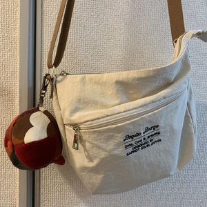 【選べるカラー】　帽子 キーホルダー （ホワイト系 ブラック系 イエロー系 ブラウン系 レッド系 ブルー系 グリーン系）京都 京都府 長岡京市 手づくり ファッション おでかけ コーデ ぼうし 職人 