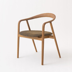 【飛騨の家具】HIDA　クマヒダ　アームチェア（張り座）ホワイトオーク（KP260AN）インテリア 新生活 デザイン 椅子 リビング くつろぎ まどろみ 和風 伝統｜飛騨産業 CG446