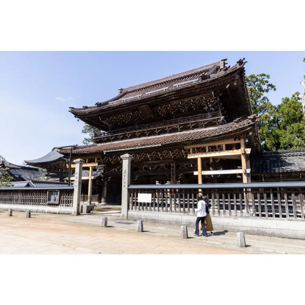 城端別院善徳寺で腕輪念珠づくり＜体験プラン＞