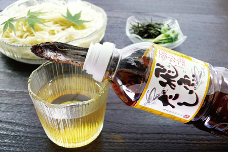 だし あご 飛魚 飛魚だし 希釈用 1.5L（500ml×3本） 3回 定期便 総計4.5L [海産物のわたなべ 長崎県 平戸市 hr42bgy390037]