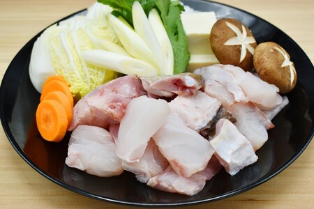 【冷凍】簡単鍋用 天然クエ（600g/2人～3人前）くえ 海鮮鍋 魚介 高級魚 切り身 クエしゃぶ しゃぶしゃぶ クエ鍋 天然 海鮮 魚 下処理済み 真空 グルメ 冷凍 配送 故郷納税 高知県 土佐清水市 送料無料 高知【R01584】
