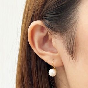 S085-483_あこや真珠 天草 ピアス フック ヒール K18  8mm - 8.5mm ホワイトピンク 真珠