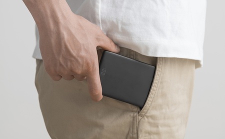 薄型モバイルバッテリー5000mAh TW-A05020-B ブラック モバイルバッテリー 軽量 小型 タイプc 薄型 USB Type-C 5000mAh ワイヤレス マグネット MagSafe対応 スマホ 約1回分 充電 コンパクト バッテリー 充電器 ブラック アイリスオーヤマ