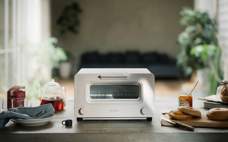 バルミューダ BALMUDA The Toaster ホワイトK11A-WH／JP ｜ BALMUDA バルミューダ ザ・トースター トースター スチームトースター オーブントースター 家電 温度制御 おしゃれ スチーム機能 リビング キッチン