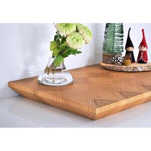 美しい木目が魅力。多摩産の杉を使った「年輪大皿」