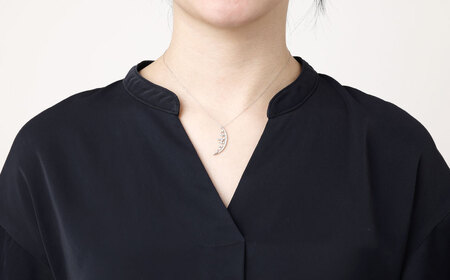 プラチナ950ダイヤモンド三日月モチーフペンダント 0.31ct ／ 45cm (12371100224) [21470822]