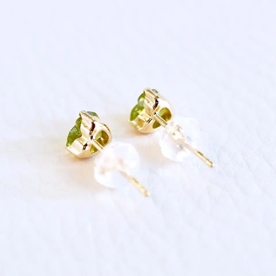 K18 18金 ペリドット ハートシェイプ ピアス 5mm 一粒石 保証書付 KO-0062 SWAD097