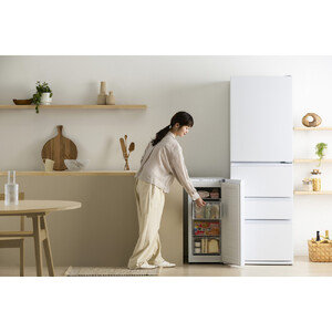 スリム冷凍庫 64L IUSN-S6A-W ホワイト