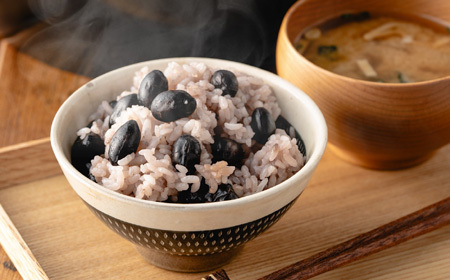 〈７年産新物〉丹波篠山産 黒大豆 黒豆 200g × 3袋（2L・真空）黒豆  [Y090]