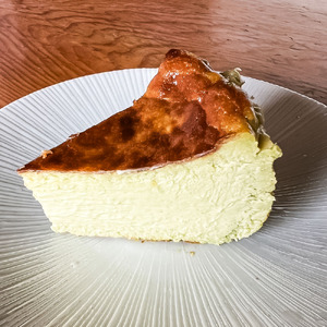 ピスタチオのバスクチーズケーキ 直径15cm×1個 