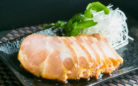 焼豚屋本舗の焼豚 【「赤・白」各1本ずつ】 タレ付き| 焼豚 チャーシュー 叉焼 | 石川県 小松市 【焼豚屋本舗】