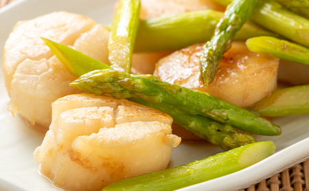 北海道枝幸産 生ホタテ Aフレーク 1kg【枝幸ほたて】廣瀬商店【 冷凍 貝柱 割れ 欠け 魚介 海 帆立 BBQ 北海道 オホーツク 枝幸 】