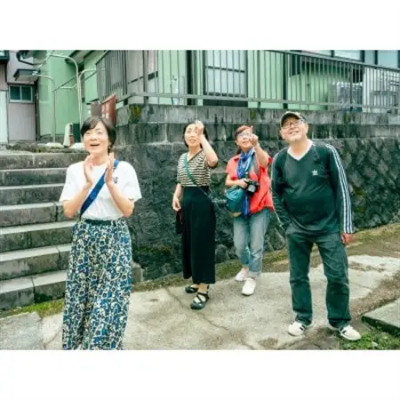 真鶴まち歩きと記念写真撮影(食体験アテンド付き)【1694820】