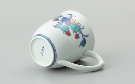 【有田焼】重要無形文化財 マグカップ  苺絵  / 佐賀県 / 今右衛門焼 [41AAAY018] FN-Limited-SP