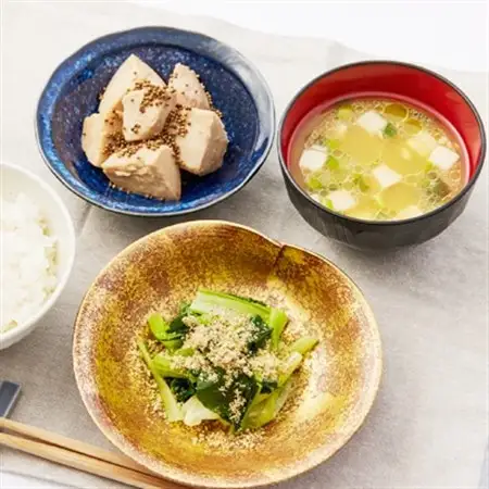 ≪3種:油・実・粉≫　国産えごま詰合せセット　「搾りたて」一番搾りのエクストラバージンオイル　大阪産【1696383】