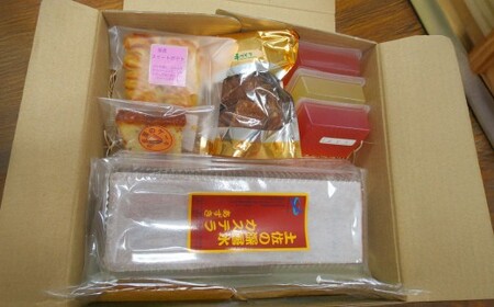 ホワイトハウス(セットC) チョコアーモンドクッキー スイートポテト 渋皮栗のケーキ カステラ 土佐の深層水あずきカステラ ぶどうゼリー 山桃ゼリー マスクメロンゼリー ゼリー デザート スイーツ お菓子 菓子 洋菓子 おやつ